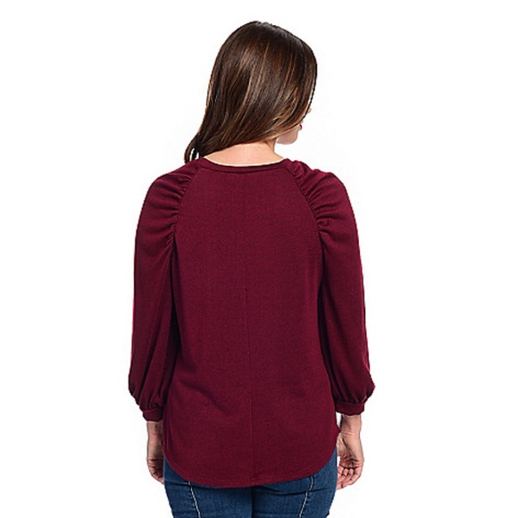 ✨3 for $30✨ Soft Ruched Shoulder Sweater NWOT - Picture 2 of 9